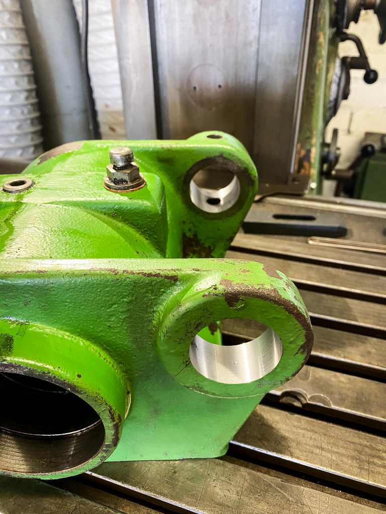 deGroot_Friedeburg_Norddeutschland_Hydraulikreparaturen_schweißen_Bolzen