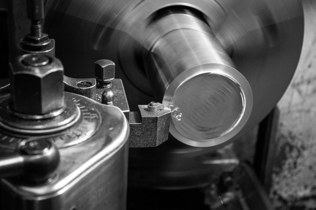 deGroot-friedeburg-werkstatt-ostfriesland-friesland-hydraulikreparaturen-bolzen-buchsen-landmaschinen-baumaschinen-drehbank