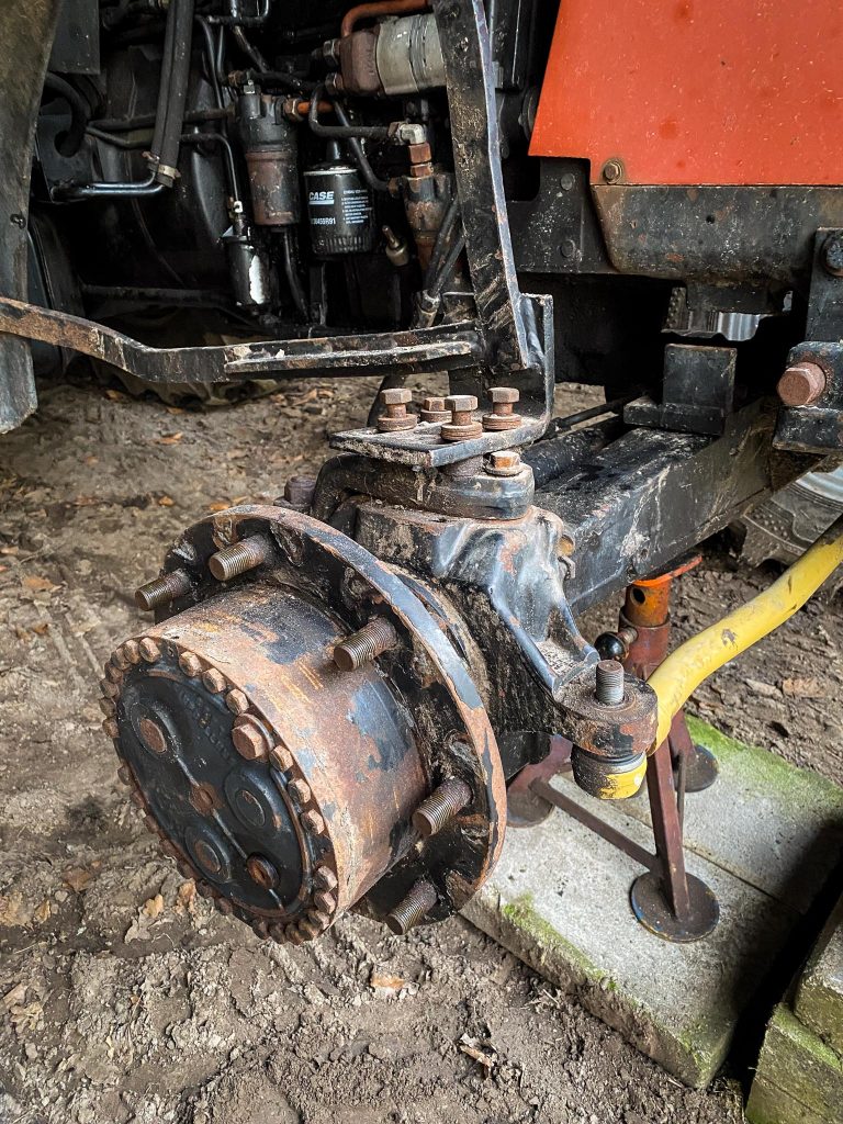 deGroot_hydraulikreparaturen_Friedeburg_Norddeutschland_Landmaschinen_Bolzen_Ersatzteilfertigung_Hydraulikreparaturen