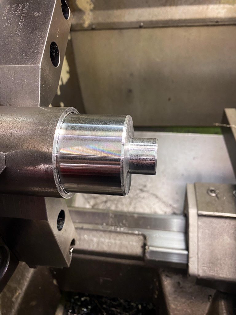 deGroot_hydraulikreparaturen_Friedeburg_Norddeutschland_Landmaschinen_Bolzen_Ersatzteilfertigung_Hydraulikreparaturen