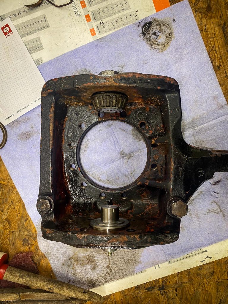 deGroot_hydraulikreparaturen_Friedeburg_Norddeutschland_Landmaschinen_Bolzen_Ersatzteilfertigung_Hydraulikreparaturen